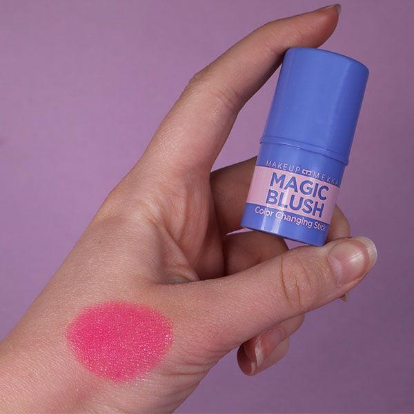 Magic Blush Color Changing Stick från Makeup Mekka – bild 4