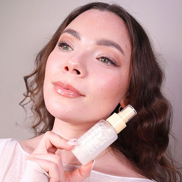Pearly Glow Fixing Spray från Makeup Mekka – bild 2