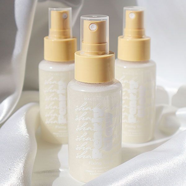 Pearly Glow Fixing Spray från Makeup Mekka – bild 3