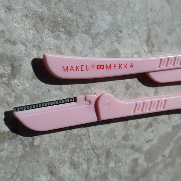 Brow Cutter från Makeup Mekka – bild 3