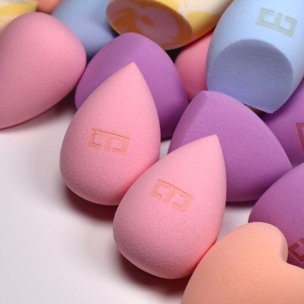 Blending Sponge Classic - Flamingo från Makeup Mekka – bild 2