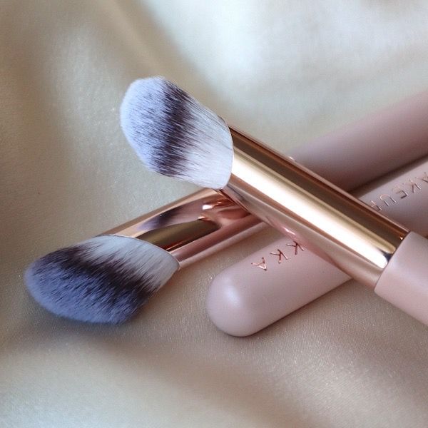 Daily Silk Concealer Brush från Makeup Mekka – bild 3