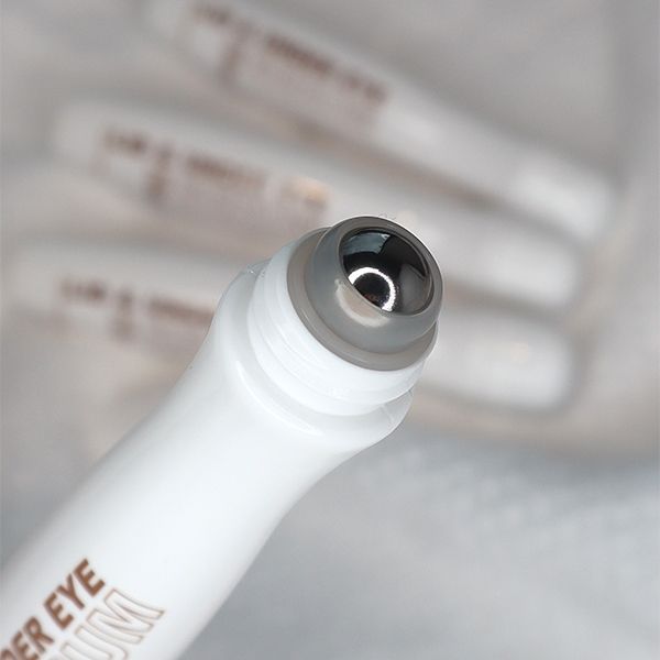 Caffeine Lid & Under Eye Serum från Makeup Mekka – bild 4