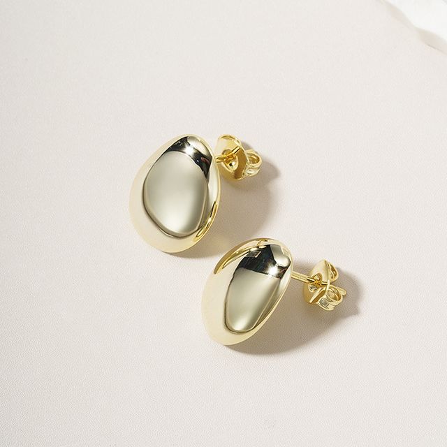Luna Earrings från Makeup Mekka – bild 3