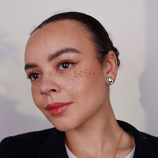 Noor Earrings från Makeup Mekka – bild 5