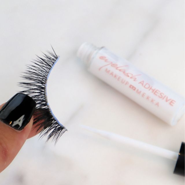 Eyelash Adhesive - Brush On från Makeup Mekka – bild 3