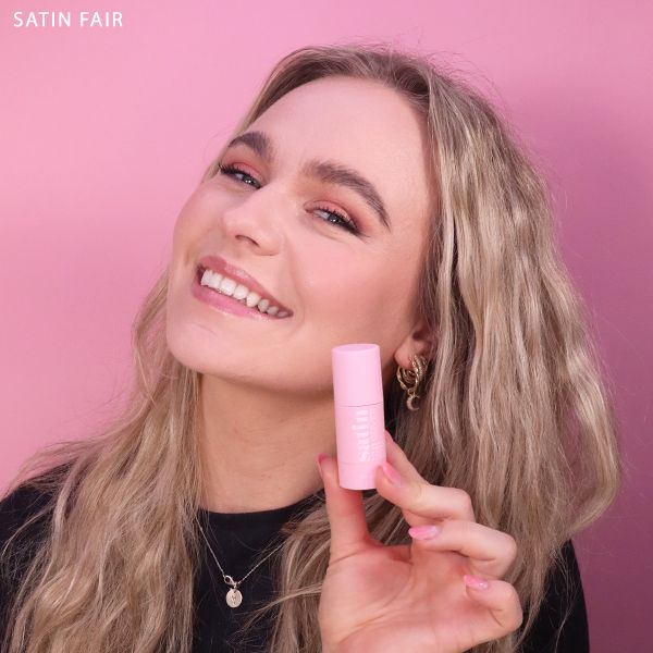 #Färg_1-7 Satin Fair
